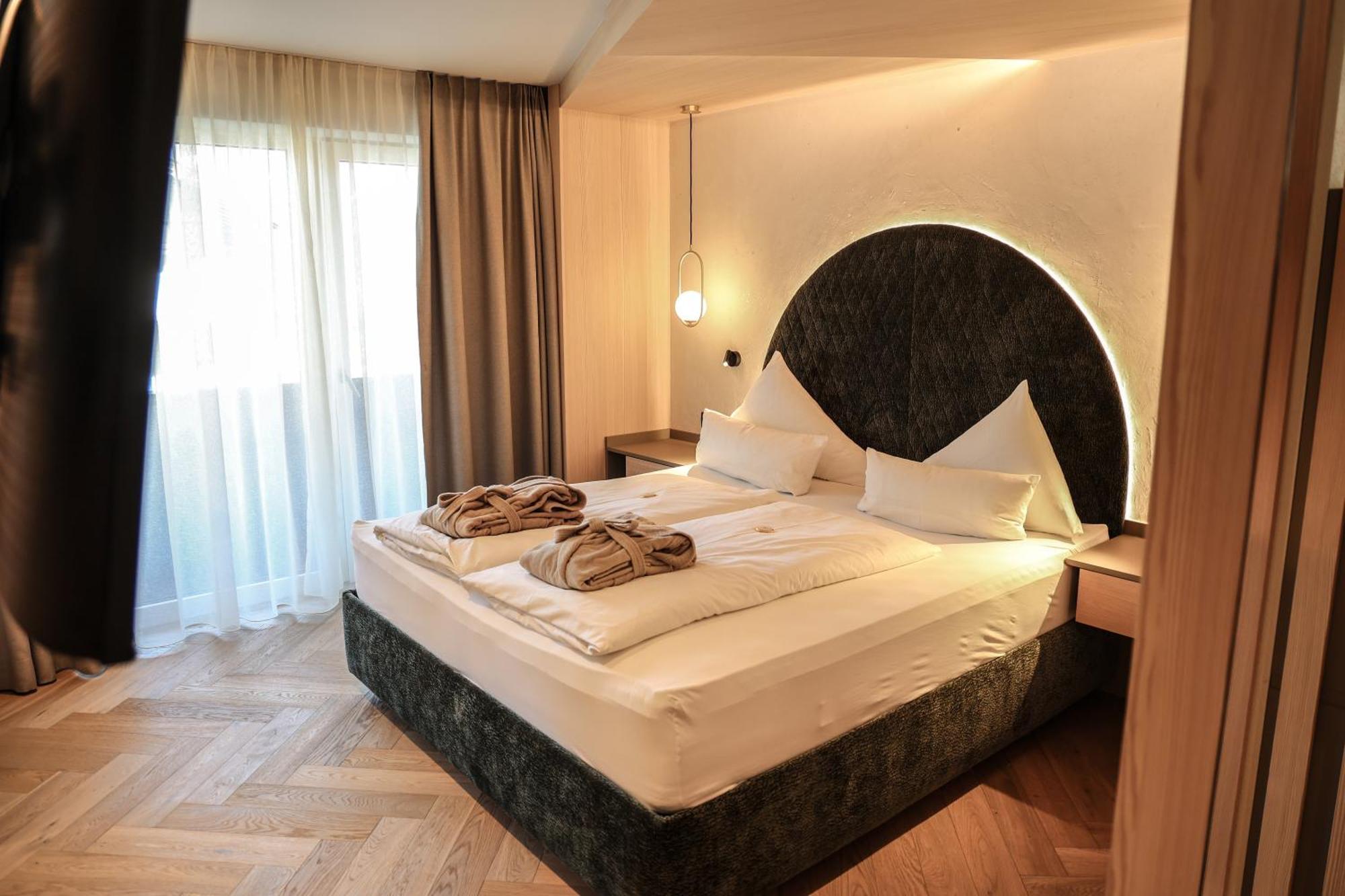 Metzgerwirt Hotell Hippach Exteriör bild