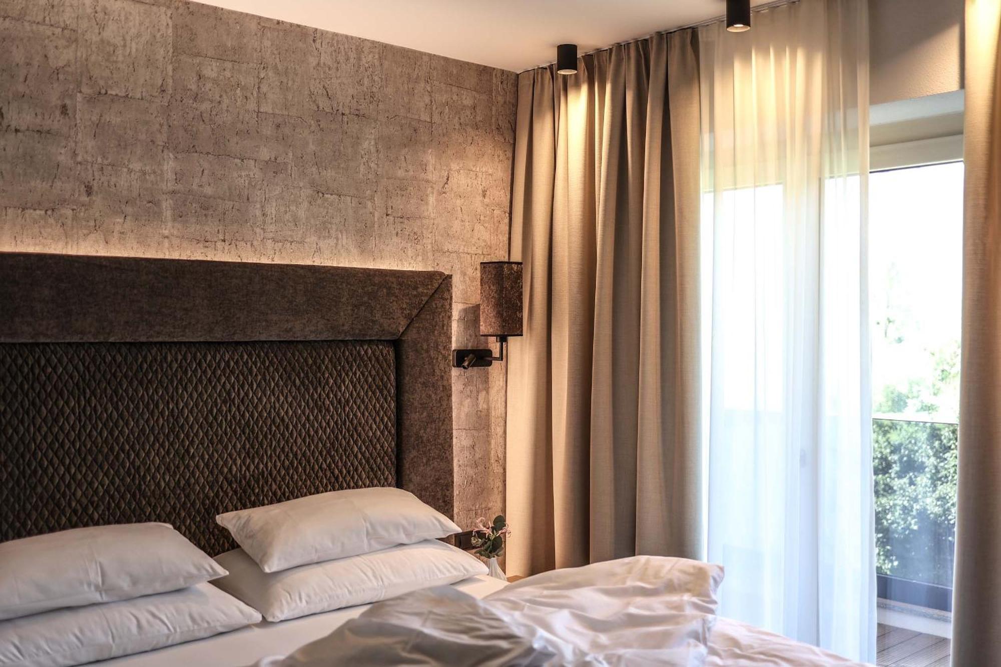 Metzgerwirt Hotell Hippach Exteriör bild