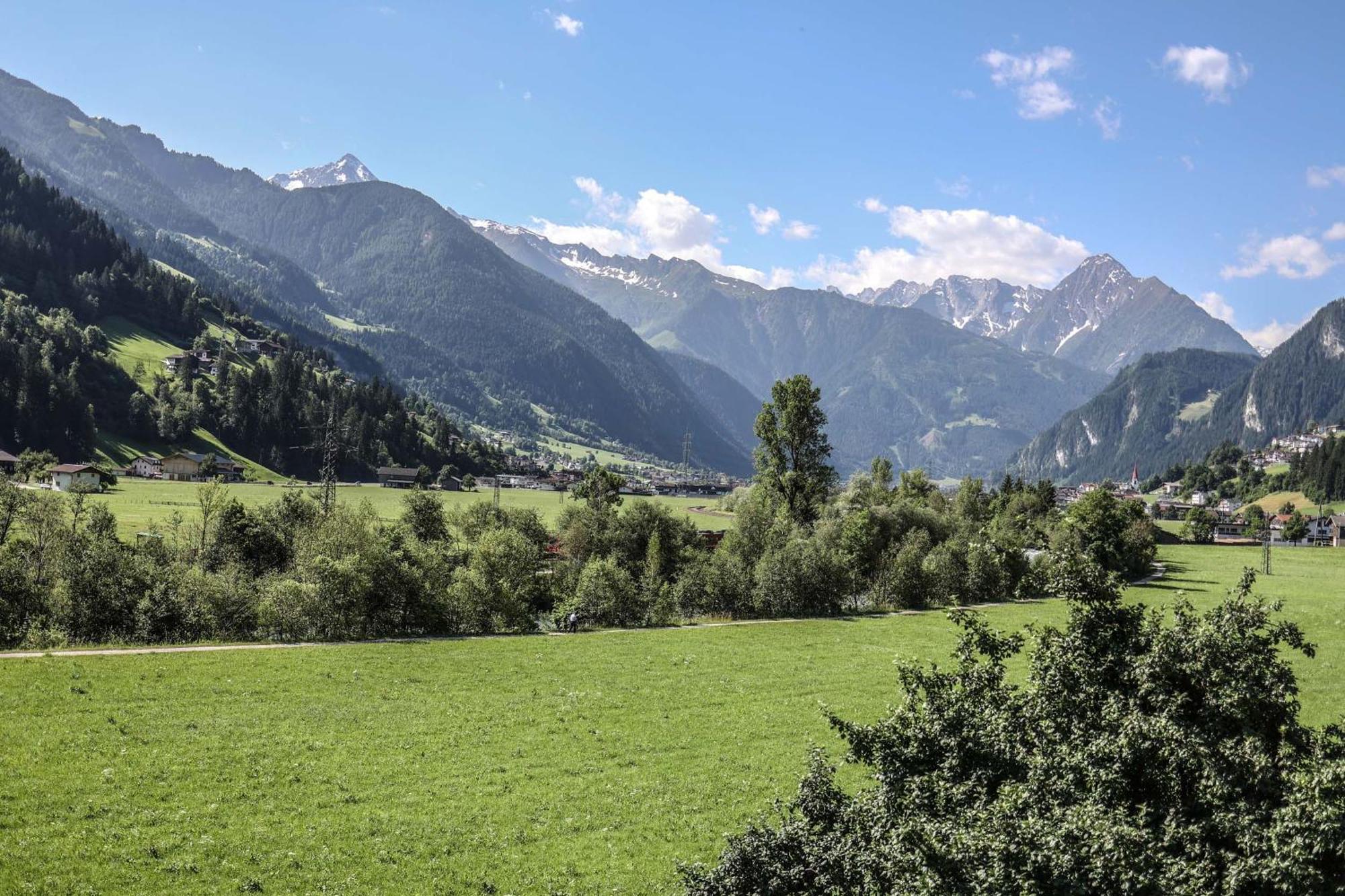 Metzgerwirt Hotell Hippach Exteriör bild