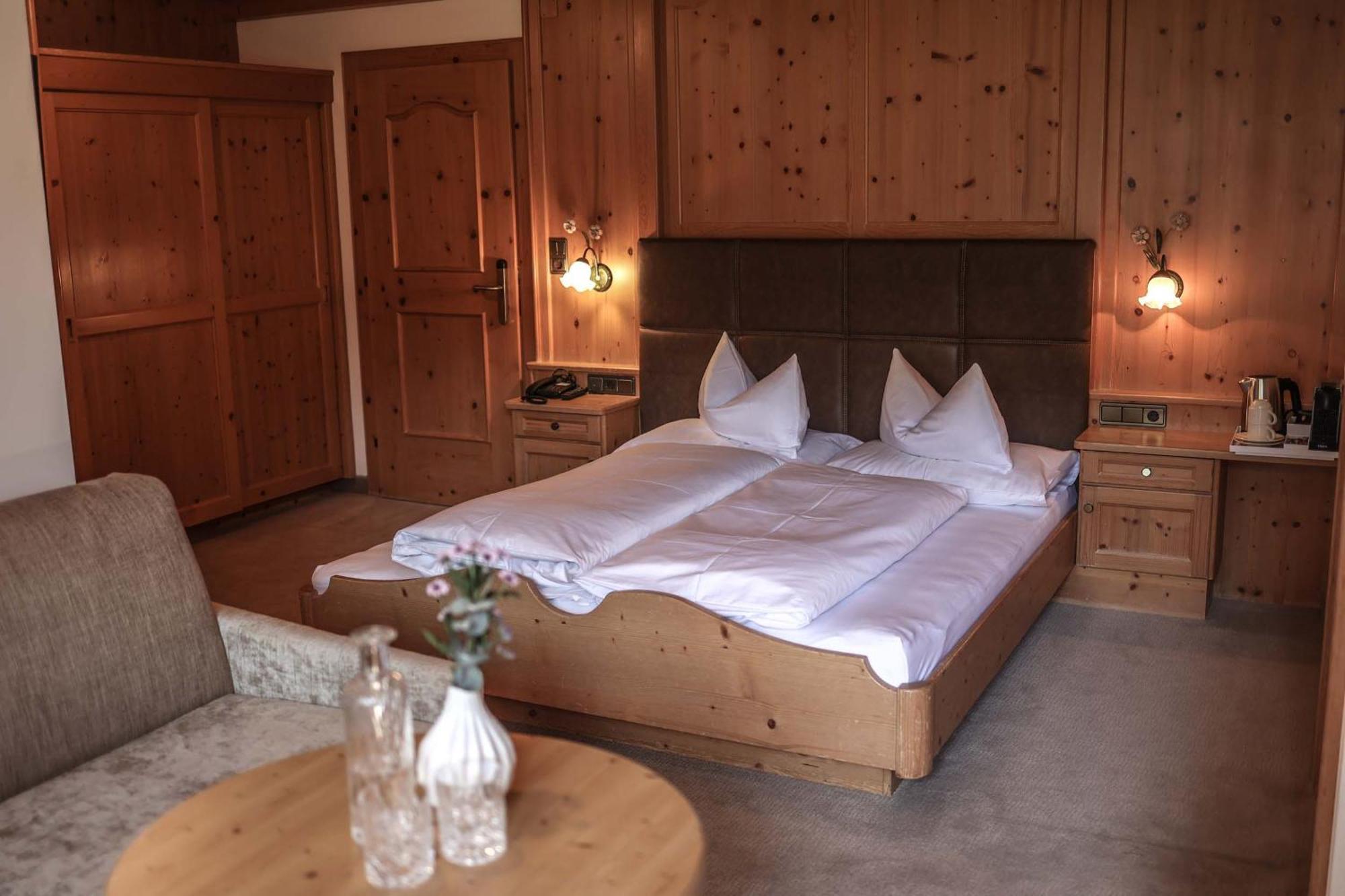 Metzgerwirt Hotell Hippach Exteriör bild